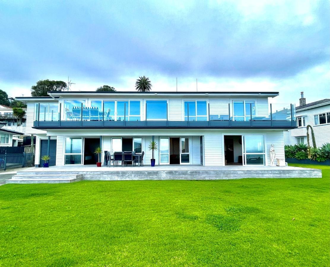 Beach Front Resort! Maraetai Buitenkant foto