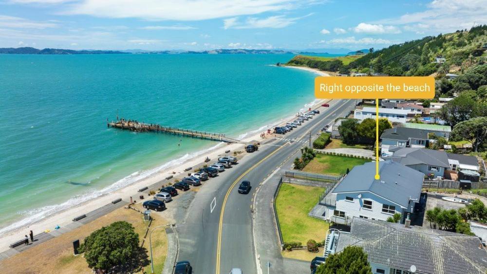 Beach Front Resort! Maraetai Buitenkant foto